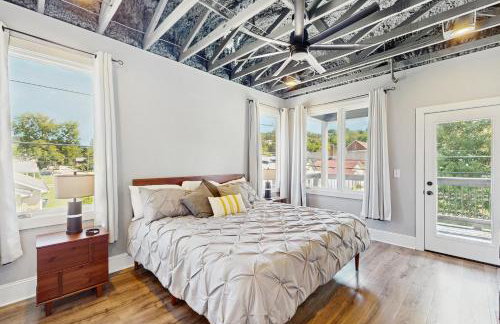 Walkable Gem! Dtwn Chattanooga Base with Balcony - Foto 11