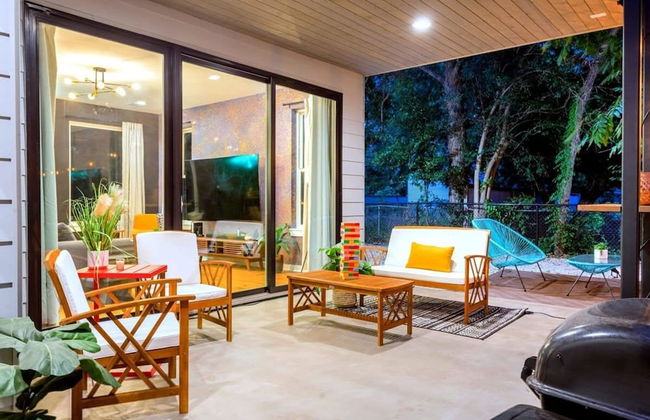 5 000 SQ FT Private 10br Compound DT 6 Min Drive - Photo 15