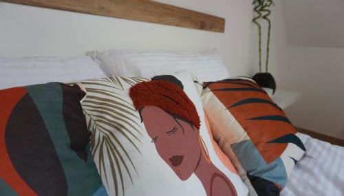 Wohlfühl-Oase in der Altstadt mit Wifi, XL Badewanne, voll ausgestatteter Küche, Hunde ohne Aufpreis, 17 min zur Messe, 3 min zum Schloss - Foto 4