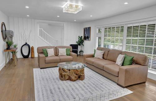 Luxury 7BR Buckhead Oasis w Pool Gameroom Firepit - Foto 123