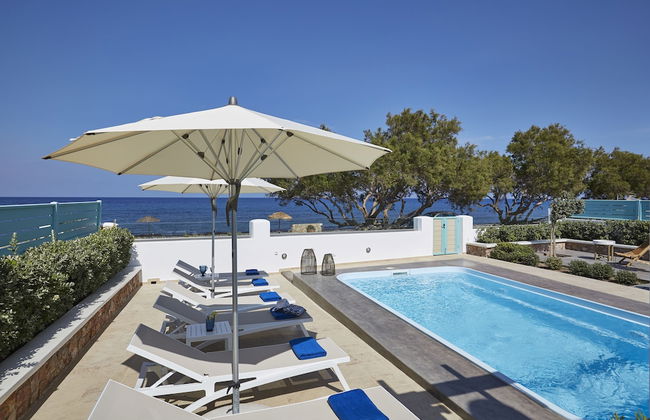 Almyriki Beach Villa - Photo 1