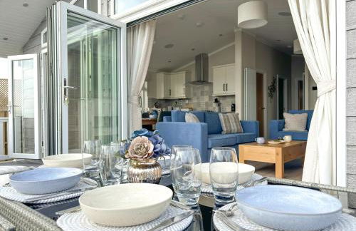 Lodge 9 Creek Caravan Park Ringstead - Photo 1