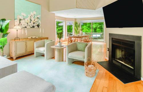 7 Bdrm, Pickleball, Bball, HotTub, FirePit, Golf! - Foto 8