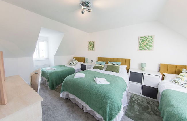 5 Bed Detached House - Sleeps 14 - Photo 8