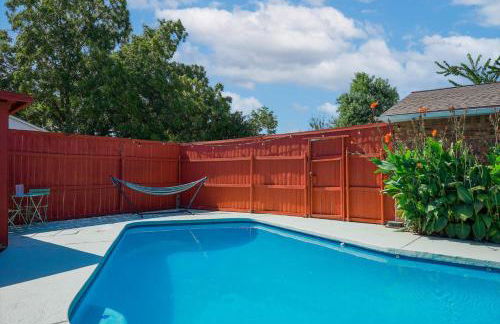 Cozy 5BR Pool House with Hot Tub Near The Lake - Foto 36