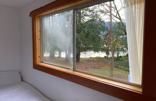 Riverfront Getaway on the Wild and Scenic - Foto 48