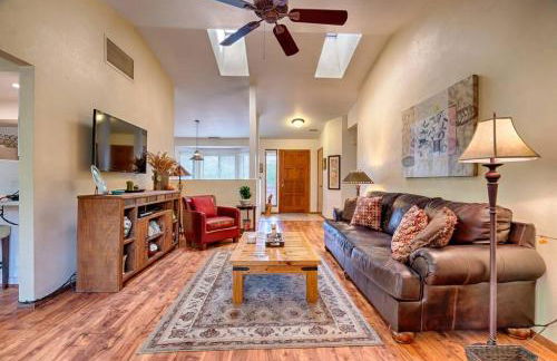 Skyline Stargazing Cabin with hot tub - Photo 6