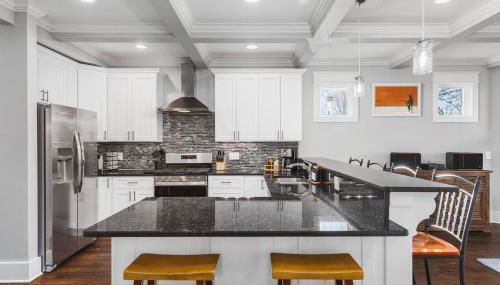 Walk to Broadway & Germantown Large House with Patio - Foto 3