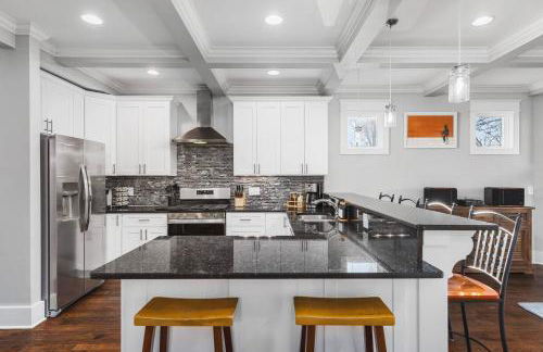 Walk to Broadway & Germantown Large House with Patio - Foto 3