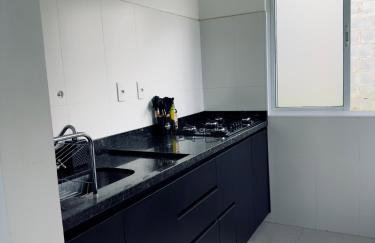 Casa 2 qts em condomínio, 15 min do Moto GP - Foto 2