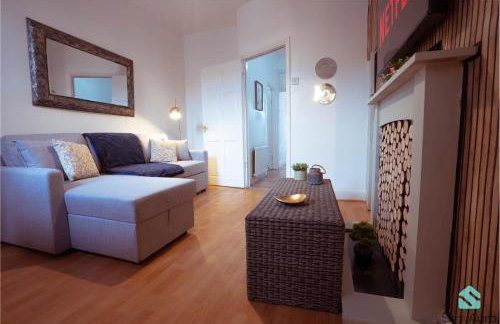 Beautiful 3BDR Flat By Stay Aura Short Lets & Serviced Accommodation Newcastle With Free WiFi & Parking - Foto 17