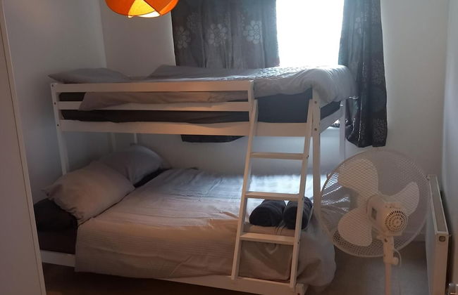 5 Guests - Pet Friendly - Balcony & Free Parking - Foto 2