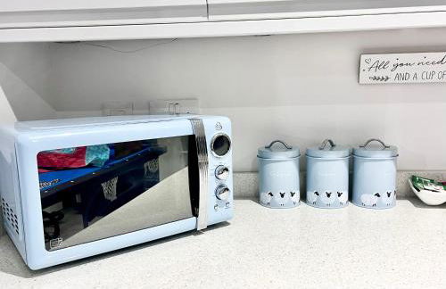 Stunning Five Bedroom Holiday Home in Chartham Canterbury with Hot Tub - Foto 37