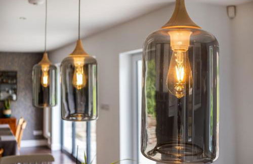 Stunning 5 Bed in the Centre of Bourton! - Photo 10