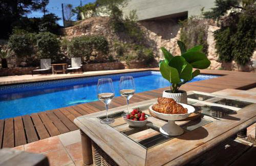 Villa de lujo de 4 dormitorios, piscina y barbacoa - Foto 32