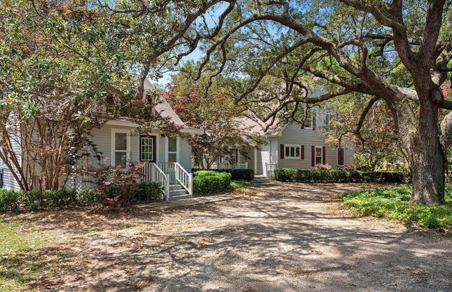 Secluded Waterfront Retreat for 23 Dock, Pets OK - Foto 60