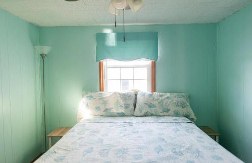 Dog-Friendly Cottage with Backyard & Beach Vibes! - Foto 27