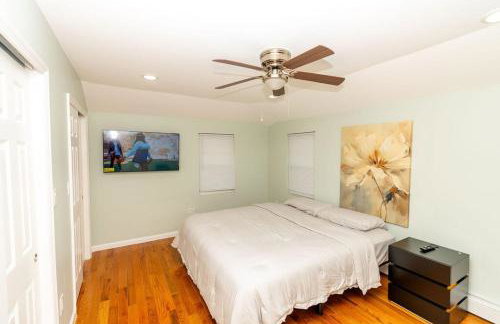 A cozy serene 3 BDR, 2 full baths near JFK & LaGuardia Airport - Foto 16