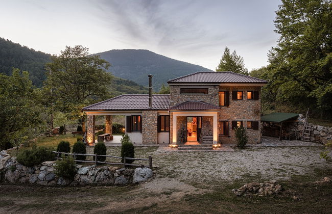 Hidden Stone Chalet - Photo 1