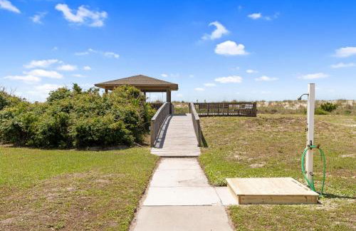 Southern Shores Oak Island Oceanfront with Pool Villa - Foto 61