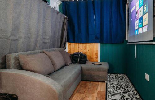 Heron's Perch- A pond-side retreat with cinema room - Photo 53