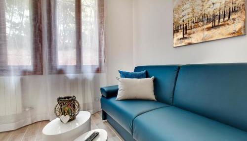 White Flowers with Canal View by Wonderful Italy - Foto 4