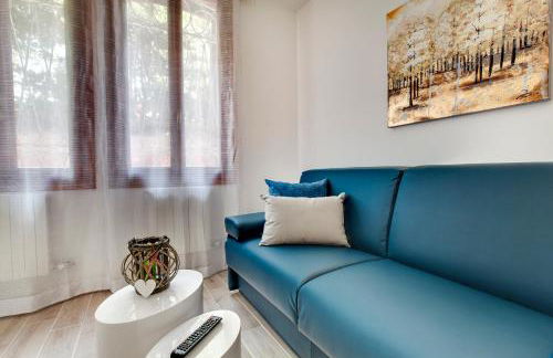 White Flowers with Canal View by Wonderful Italy - Foto 4