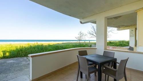 Beachfront apartment with exclusive access - Foto 1