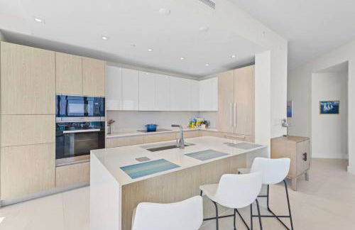 Ocean Front 2BR 2.5BA Lux Condo on Singer Island - Foto 16