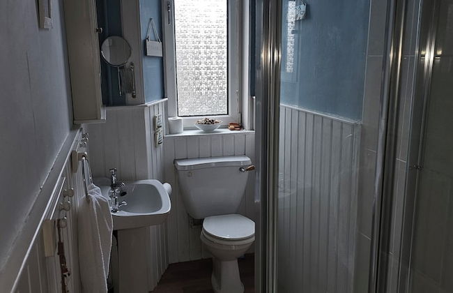 Snug - Macushla Apartment - Photo 23