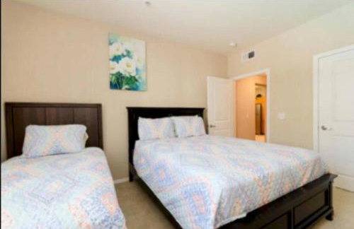 Spacious 2 Bedroom Apartment Near Disneyland and Anaheim Convention Center - Photo 12