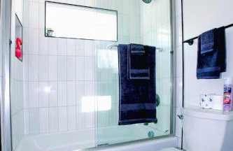 Stylish 3 BR/3BR family house - Photo 12