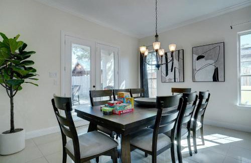 GORGEOUS 5-bd 4ba w Pool, Hot Tub, 2 kitchens, & Game Room Near Dallas Airports! - Foto 27