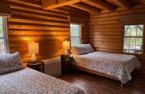 Log Cabin w/ pool, spa, game room, sleeps 20 - Foto 49