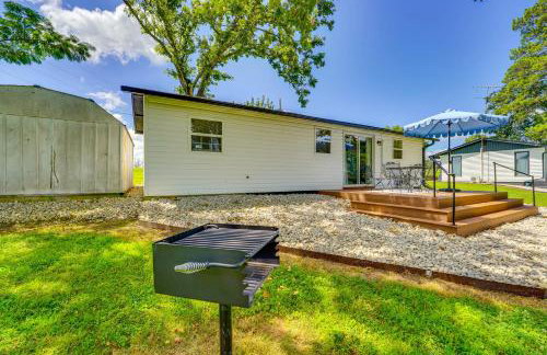 Yard with Lake View Home Near Table Rock Lake! - Foto 20