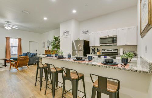 Walkable Downtown LaBelle Apt w/ Private Balcony! - Photo 2