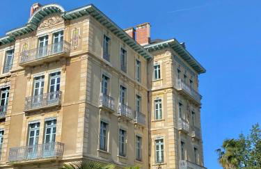 Agréable petit gîte avec jardinet et piscine - Foto 15