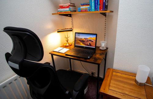 NEC, BHX Cosy 3 Bedroom House with Parking - Foto 41