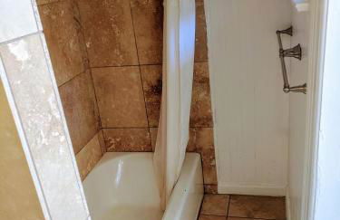 Perfect Location - 4BD,1BA - Restored Redwood Home - Foto 62