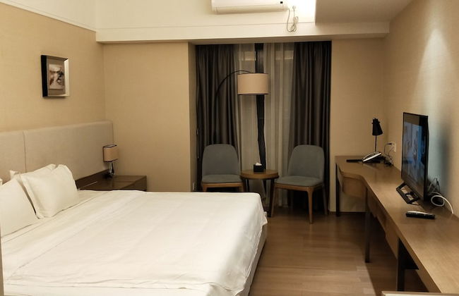 Yuwa Serviced ApartHotel - Photo 54