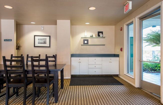 Coral Reef Inn & Suites - Foto 39