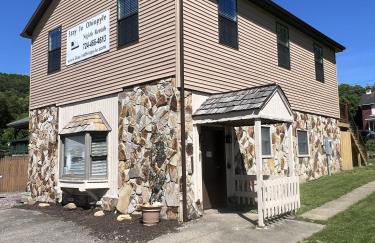 Stay In Ohiopyle - closest place to the GAP trail in Ohiopyle, PA, Hot Tub - Foto 35