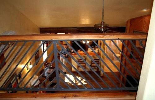 Charming Cabin Stay for Six Nestled Amid Central Texas' Wildlife in Buda - Foto 7