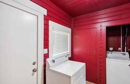 Charming Downtown McCloud Retreat home - Foto 19