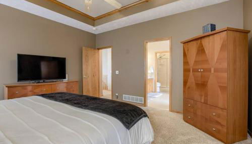 Spacious Pool House with tons of amenities! - Foto 2