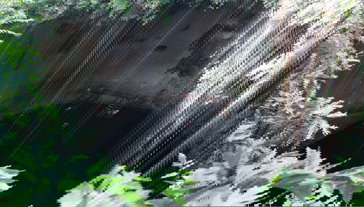 Entrando no Gran Cenote de Tulum