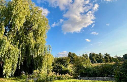 Stylish Barn with Meadow Views & Brookside Garden - Foto 27