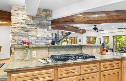 The Fairway Hideaway by AvantStay Game Room Outdoor Dining Near Lake Arrowhead - Foto 11