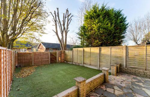 Purley House-Sleeps 8-Near Gatwick-Games Room - Foto 30