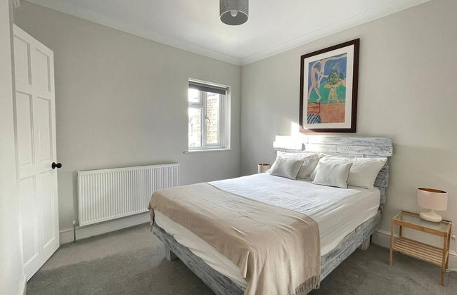 Stunning Beach House At Southsea, Portsmouth - Photo 4